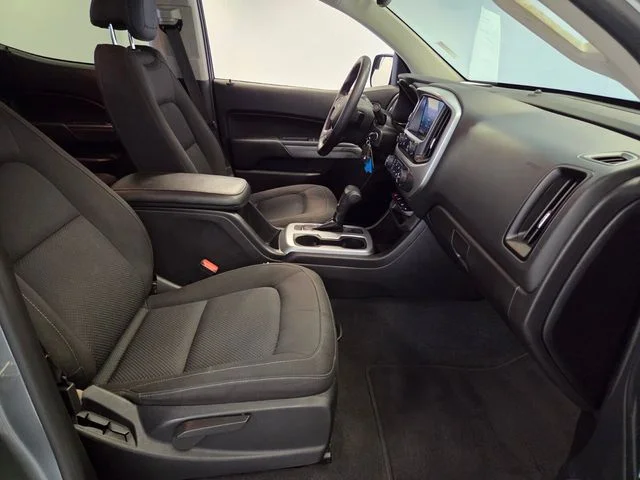 Used 2021 Gray Chevrolet LT image 17