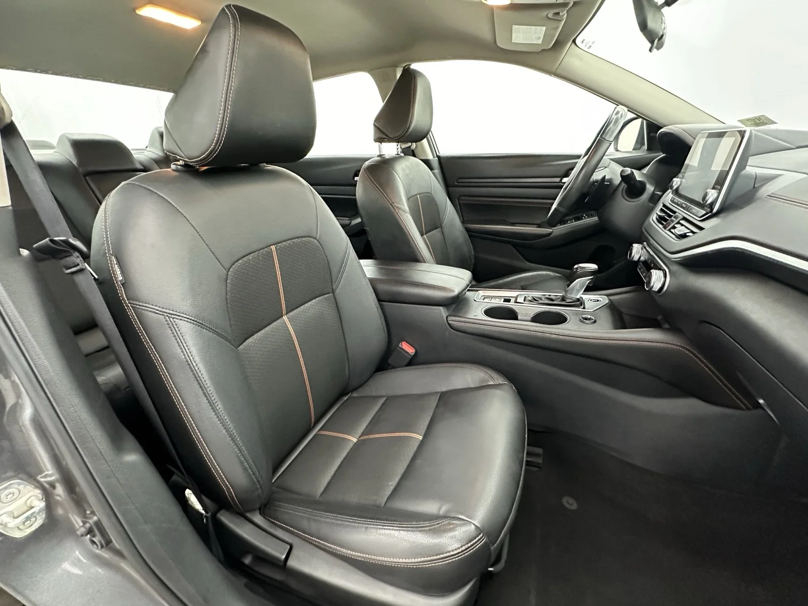 Used 2022 Gun Metallic Nissan 2.5 SR image 38