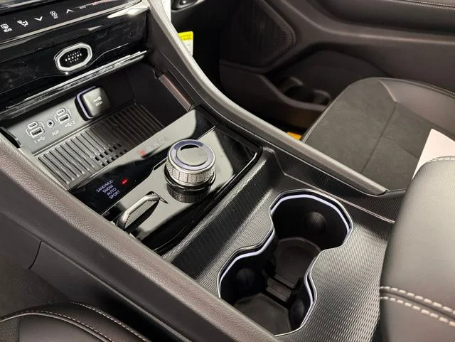 New 2026 White Jeep Altitude image 20