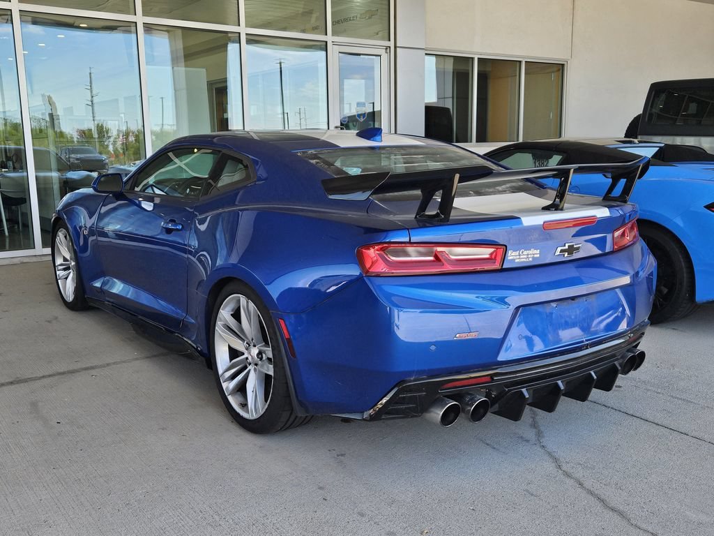 Used 2018 HYPER BLUE METALLIC Chevrolet 2SS image 3