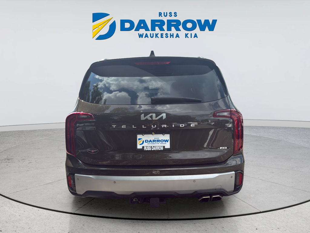 Used 2024 Green Kia S image 4