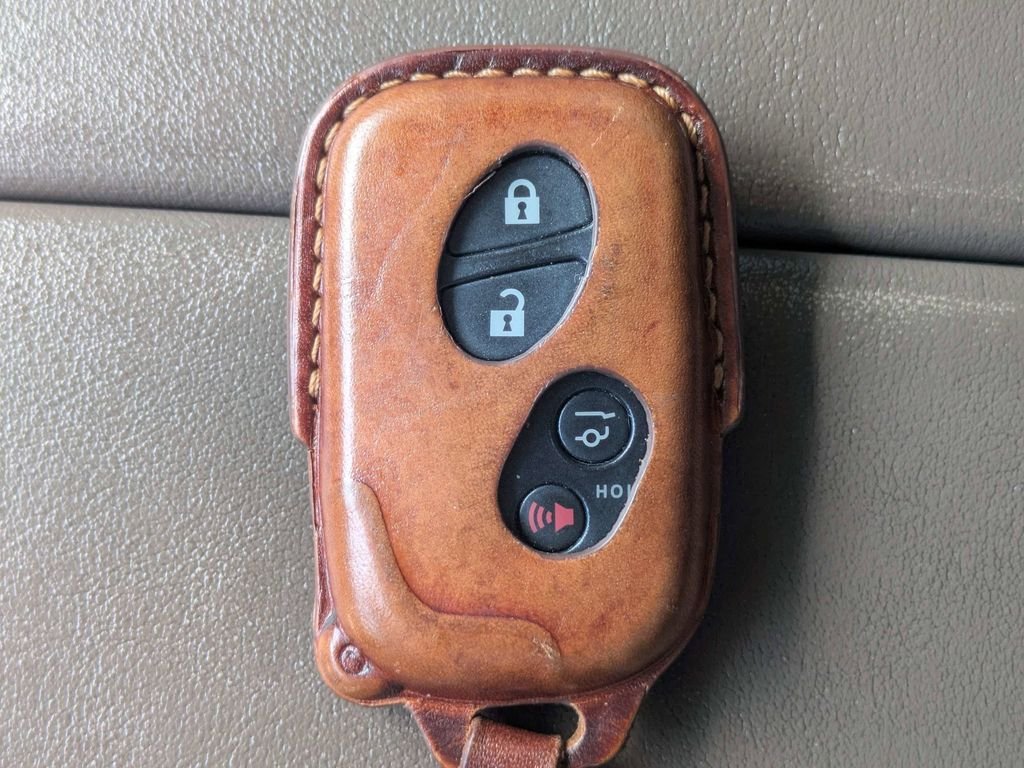 Used 2018 Gray Lexus 460 image 33