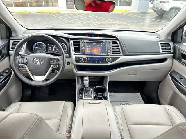 Used 2017 Shoreline Mist Toyota XLE image 26