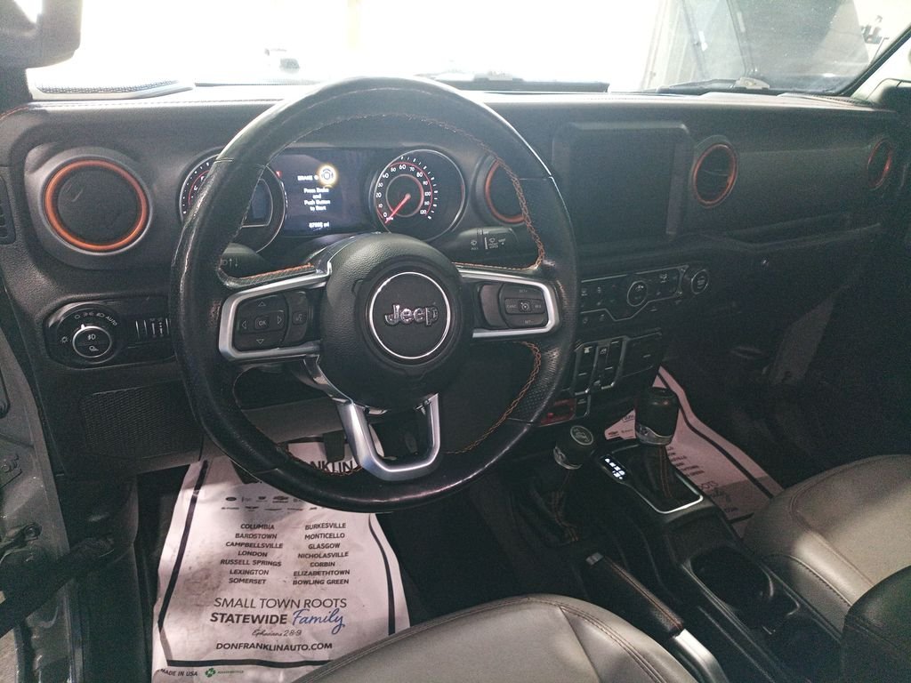 Used 2020 Gray Jeep Mojave image 13
