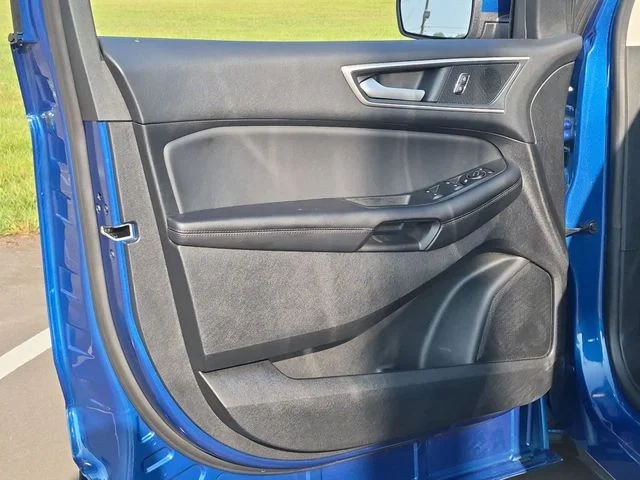 Used 2024 Blue Ford SEL image 19