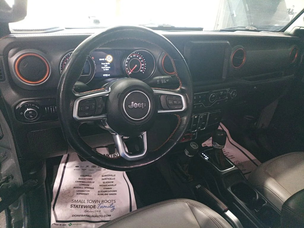Used 2020 Gray Jeep Mojave image 13