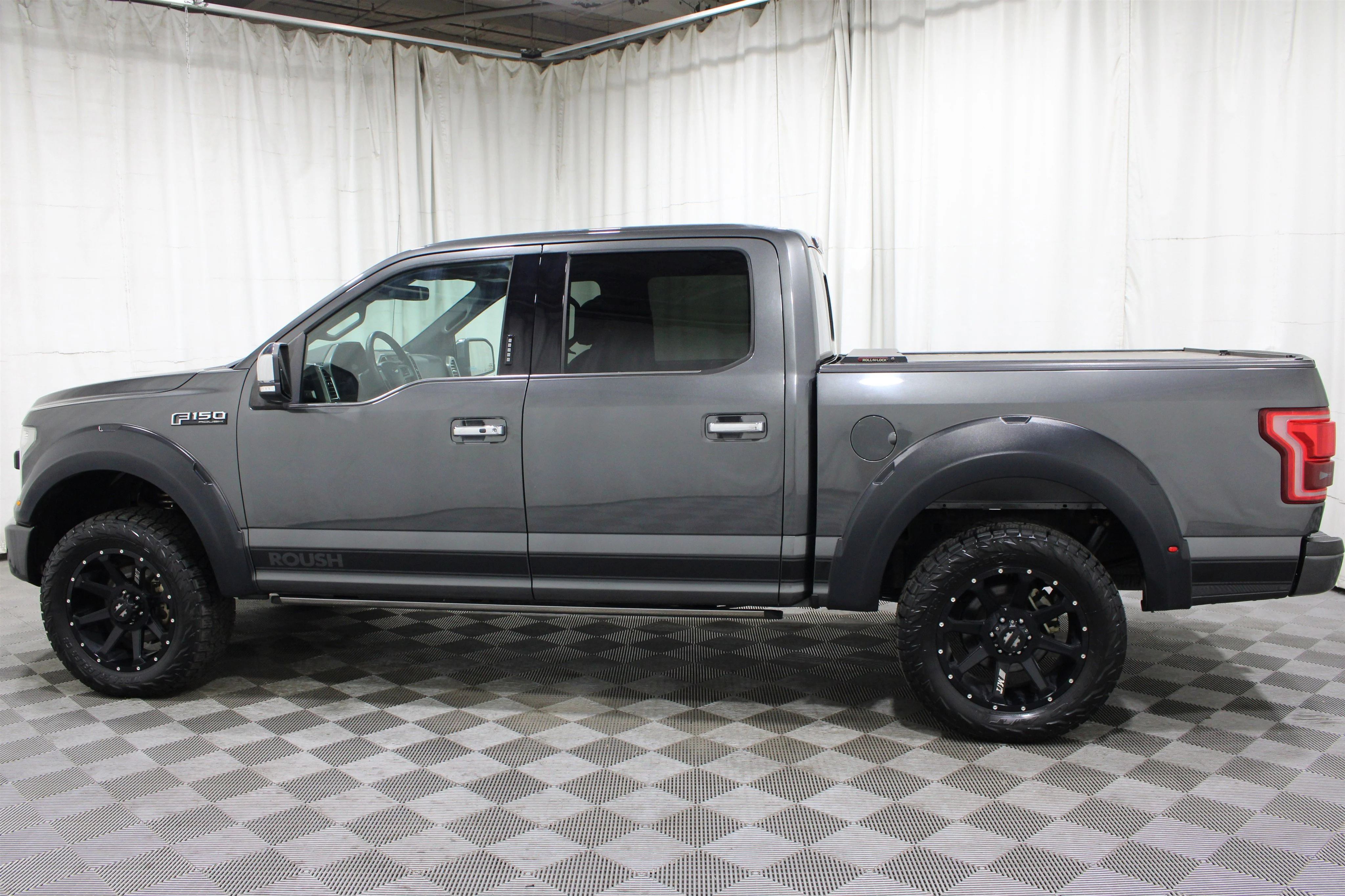 2016 Ford F-150 Platinum - Photo 33
