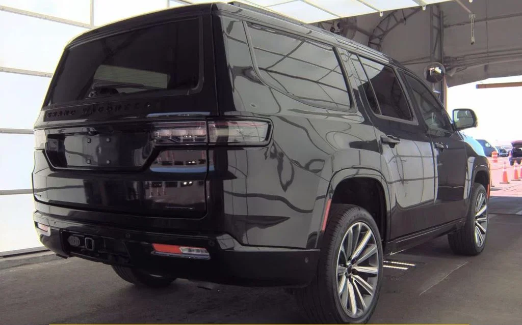 Used 2022 Black Jeep Series II image 4