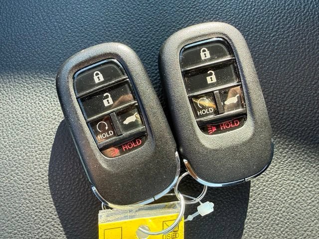 Used 2024 sparkle silver metallic Honda EX image 15