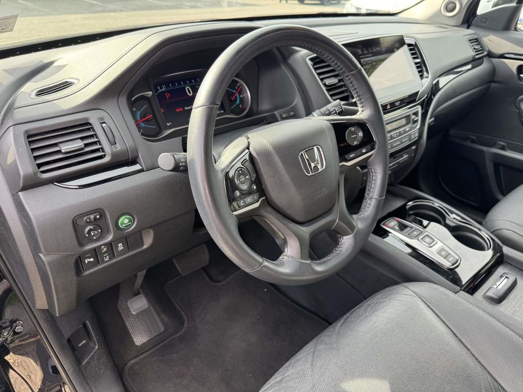 Used 2022 Black Honda Touring image 2