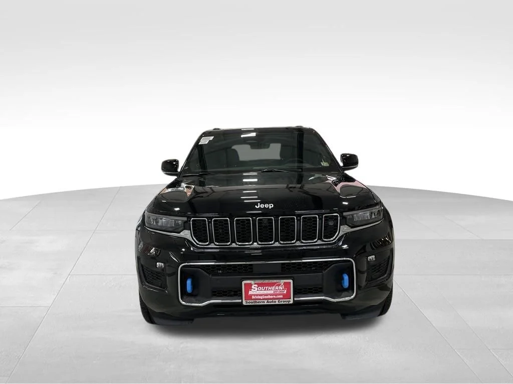 Used 2024 Black Jeep Overland 4xe image 13