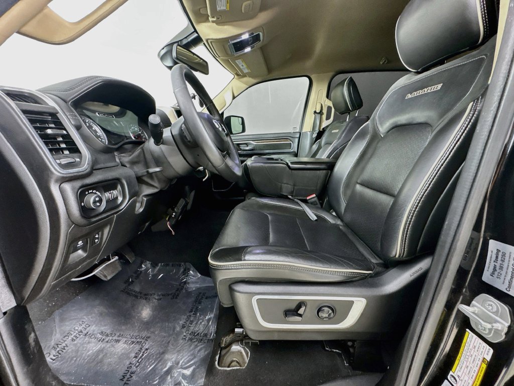 Used 2019 Diamond Black Crystal Pearlcoat Ram Laramie image 25