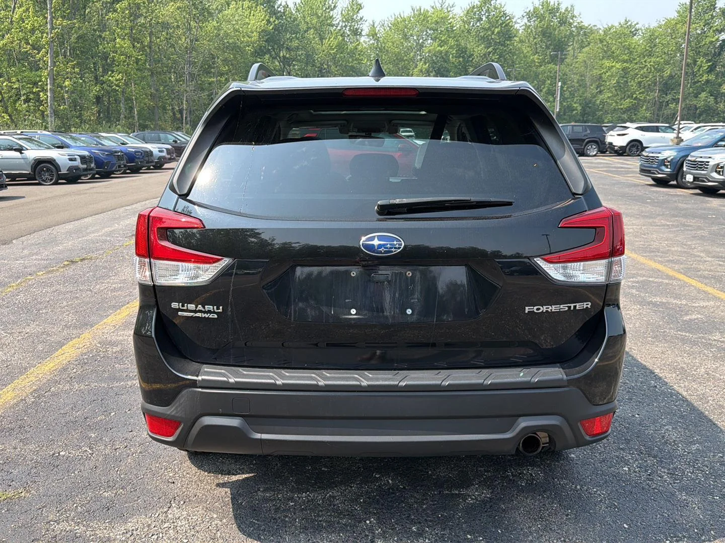 Used 2021 Crystal Black Silica Subaru Limited image 9