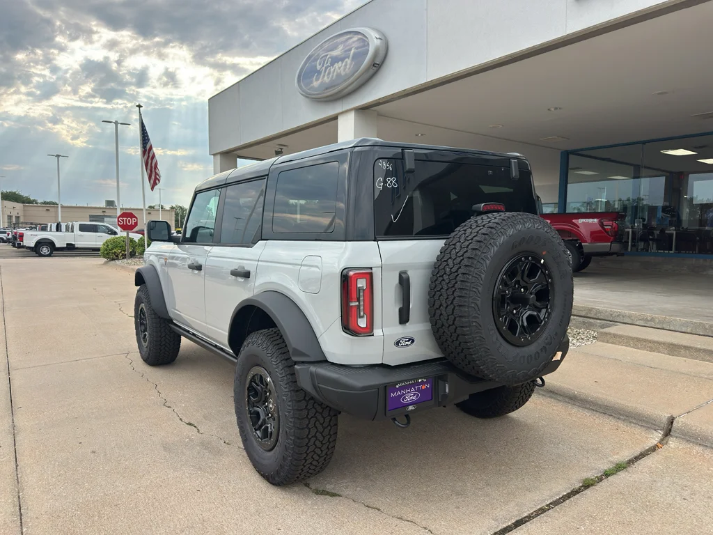 New 2026 Avalanche Gray Ford Badlands® image 10