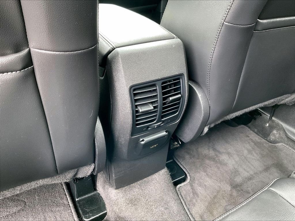 Used 2019 White Ford Titanium image 28
