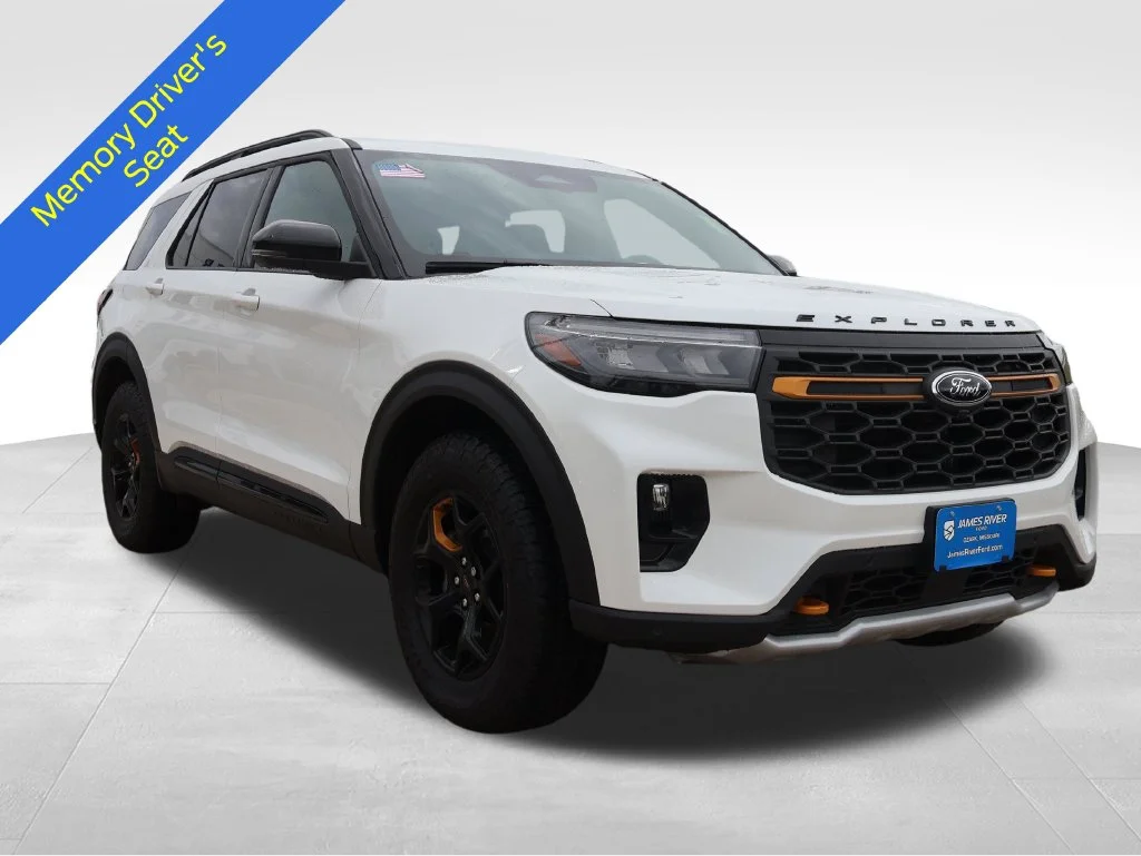 New 2026 Star White Metallic Tri-Coat Ford Tremor® image 6