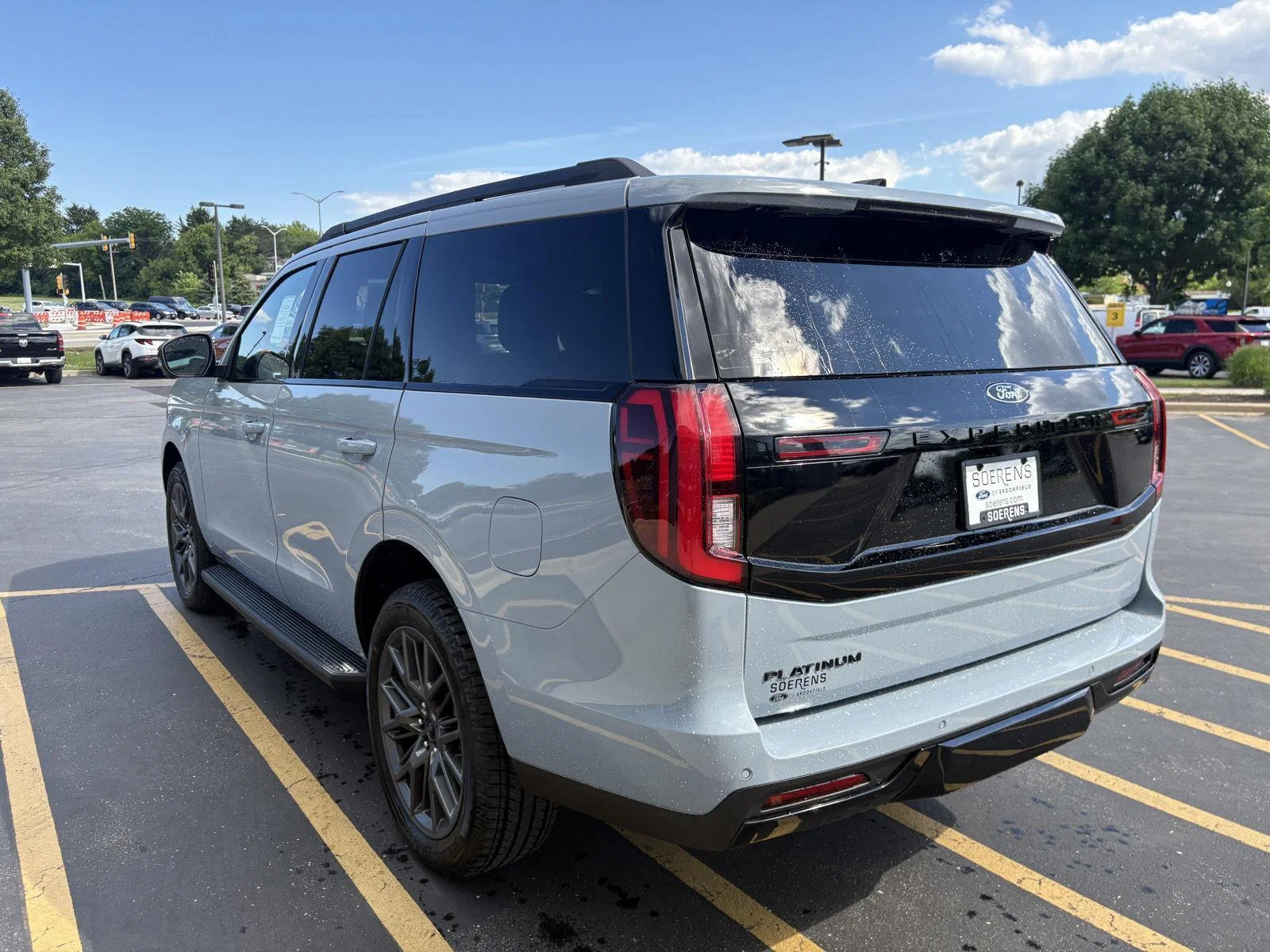 New 2026 Glacier Gray Metallic Tri-Coat Ford Platinum® image 4