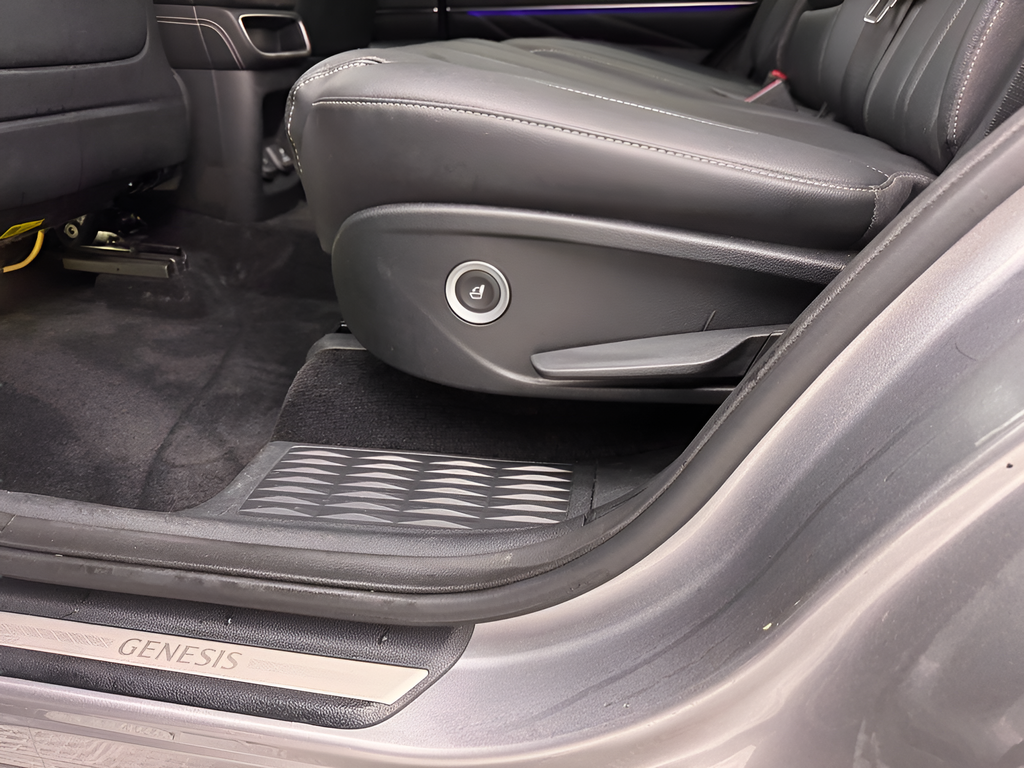 Used 2024 Silver Genesis 2.5T image 48