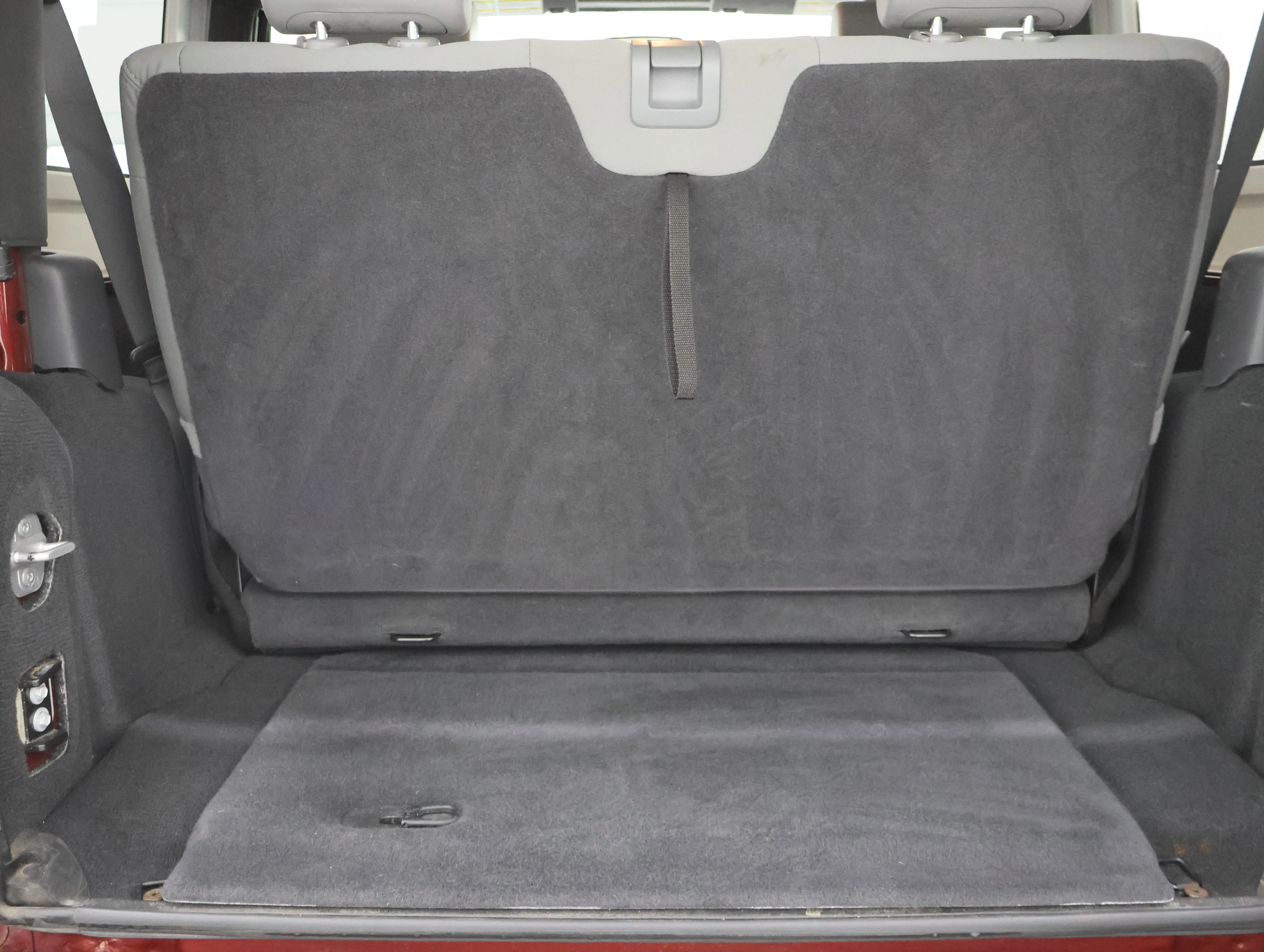 Used 2009 Red Rock Crystal Pearl Jeep X image 23