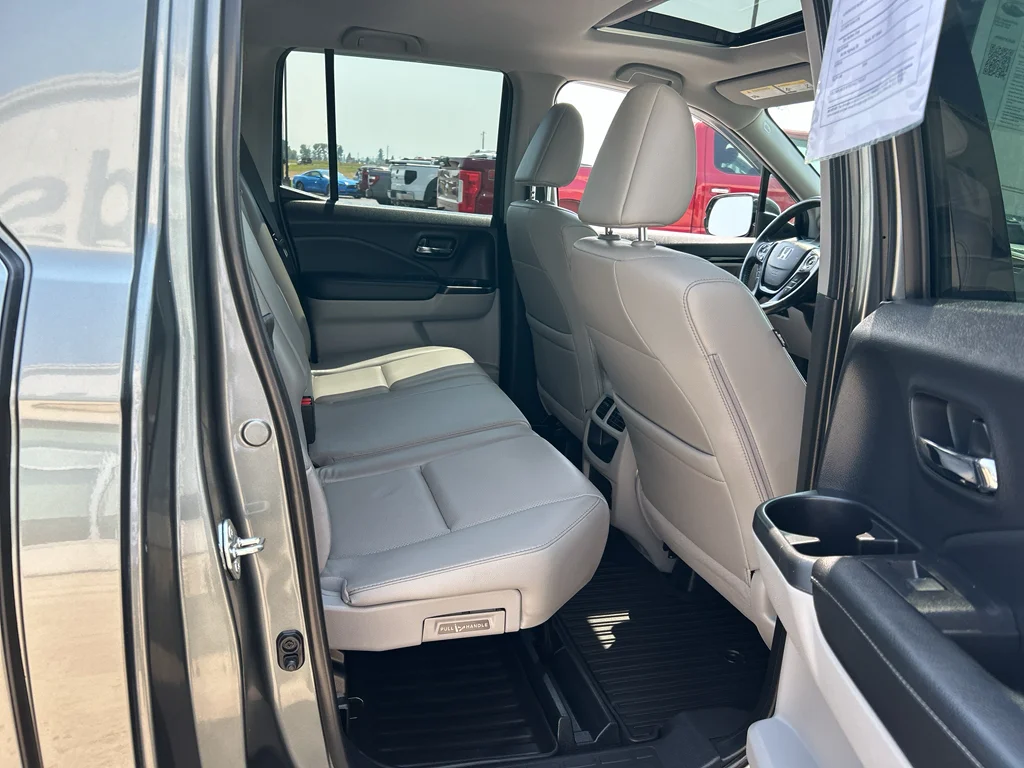 Used 2019 Modern Steel Metallic Honda RTL-E image 22