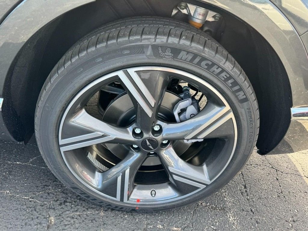 Used 2026 Makalu Gray Genesis 2.5T Prestige image 6