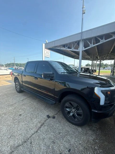 Used 2025 Black Ford XLT image 3