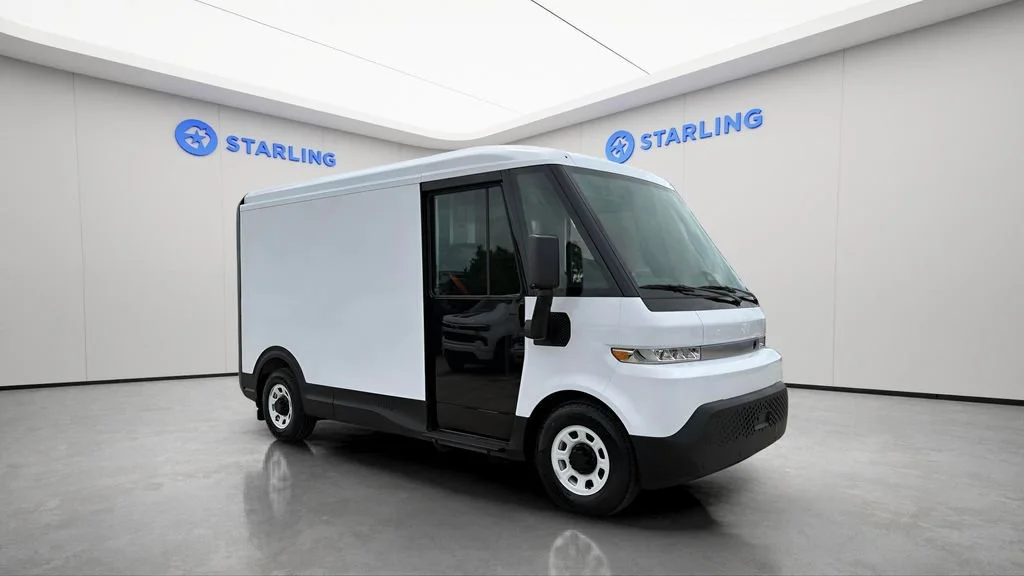 Used 2024 Oyster White BrightDrop EJY image 13