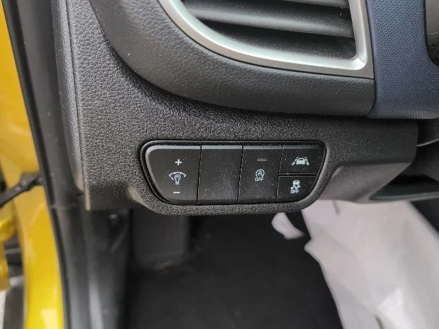 Used 2023 Yellow Kia S image 19