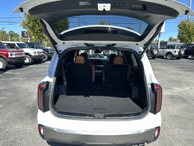 Used 2023 White Kia SX-Prestige X-Pro image 26