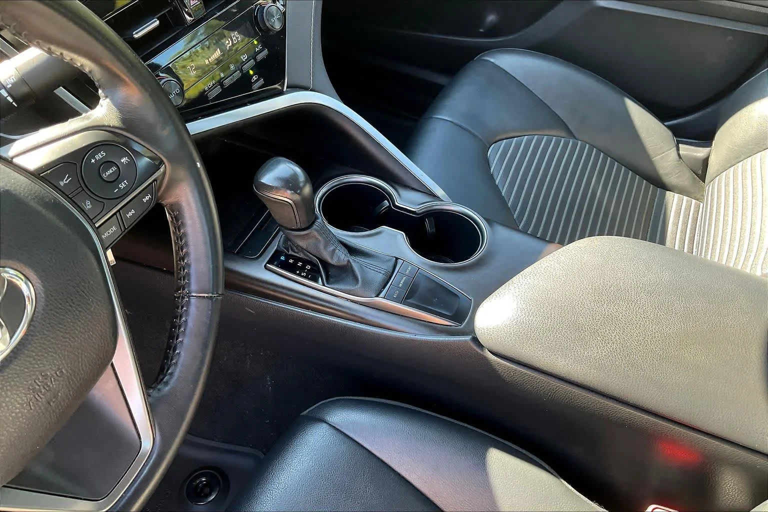 Used 2024 Predawn Gray Mica Toyota SE image 16