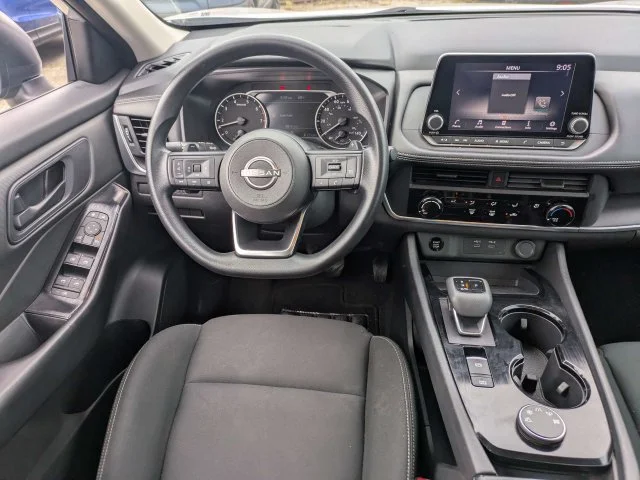Used 2024 Silver Nissan S image 16