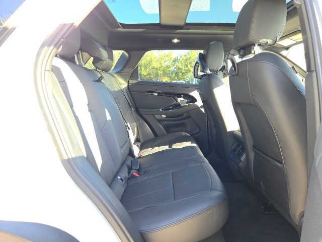 Used 2026 Fuji White Land Rover Dynamic SE image 9