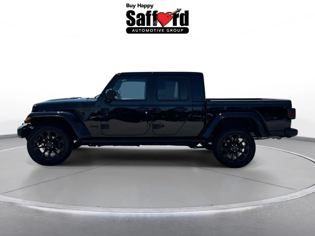 Used 2025 Black Jeep Nighthawk image 4