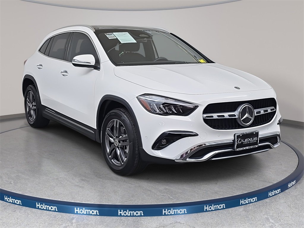 2025 Mercedes Benz GLA 250 4MATIC photo 4