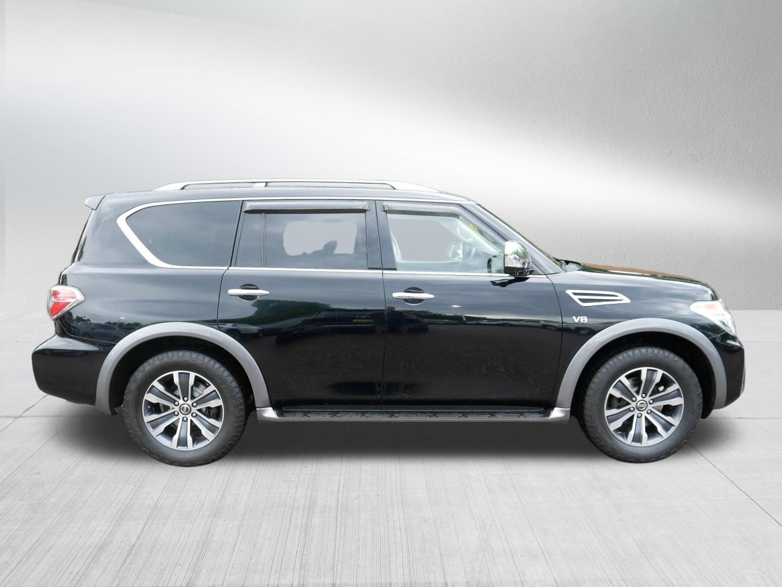 Used 2019 Super Black Nissan SL image 8