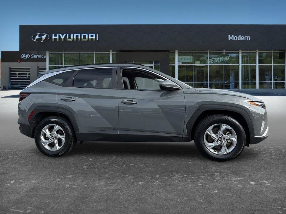Used 2024 Hampton Gray Hyundai SEL image 2