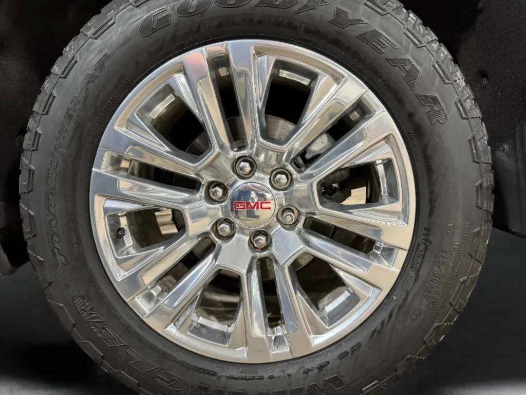 Certified Used 2022 White Frost Tricoat GMC Denali image 30