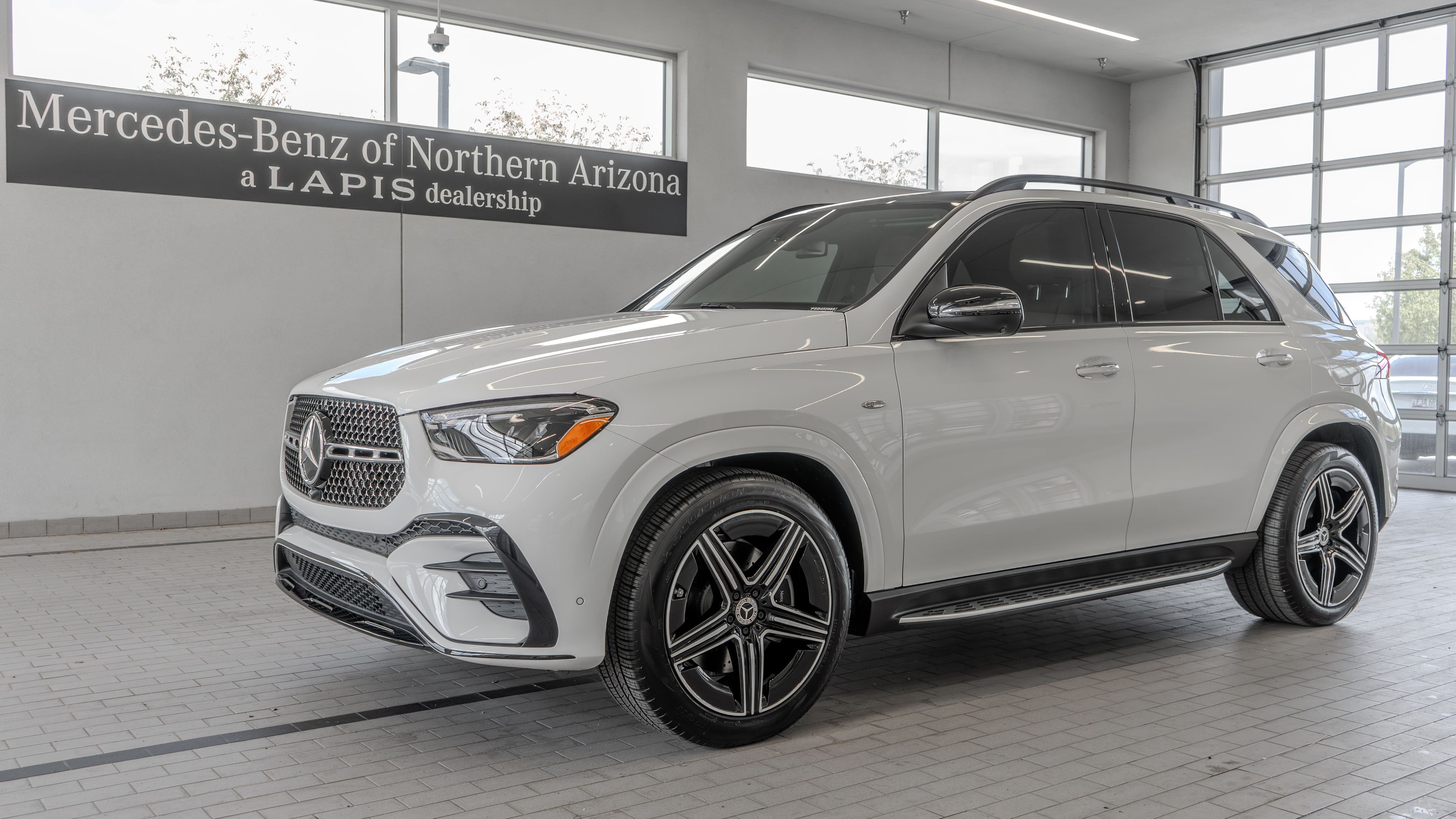 Certified Used 2025 Polar White Mercedes-Benz GLE 450e image 3