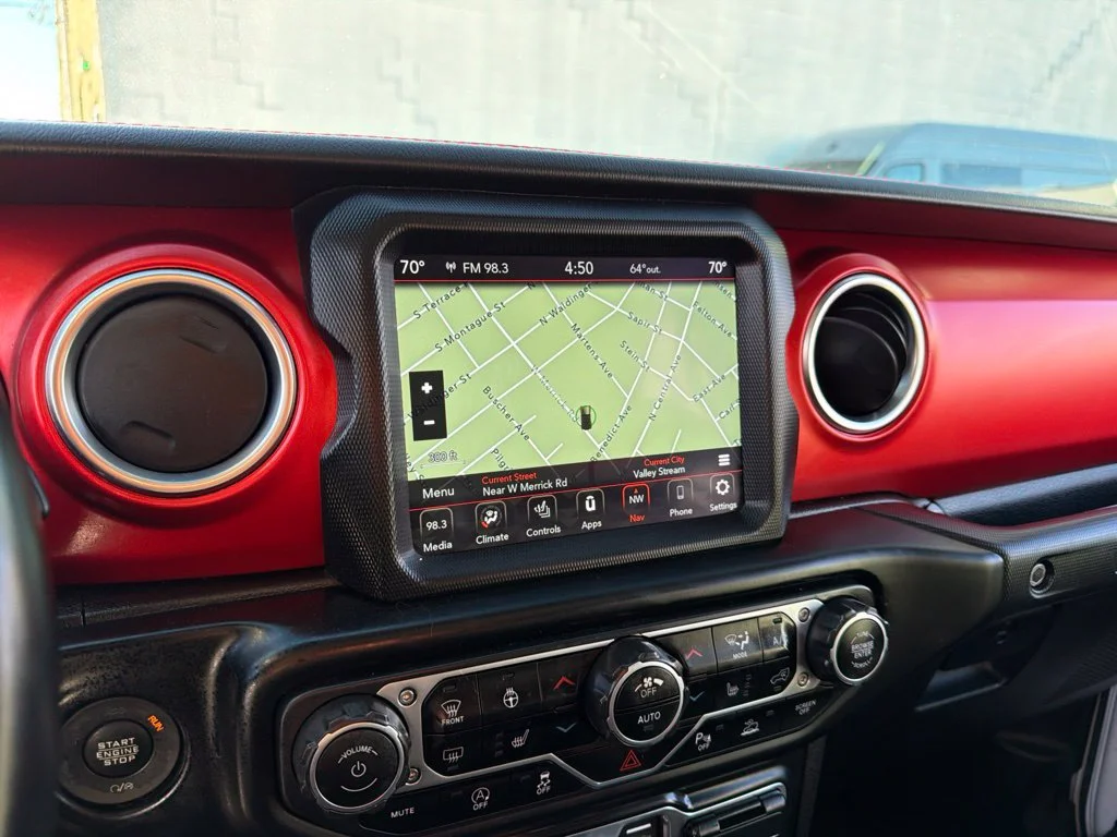 Used 2021 White Jeep Unlimited Rubicon image 34