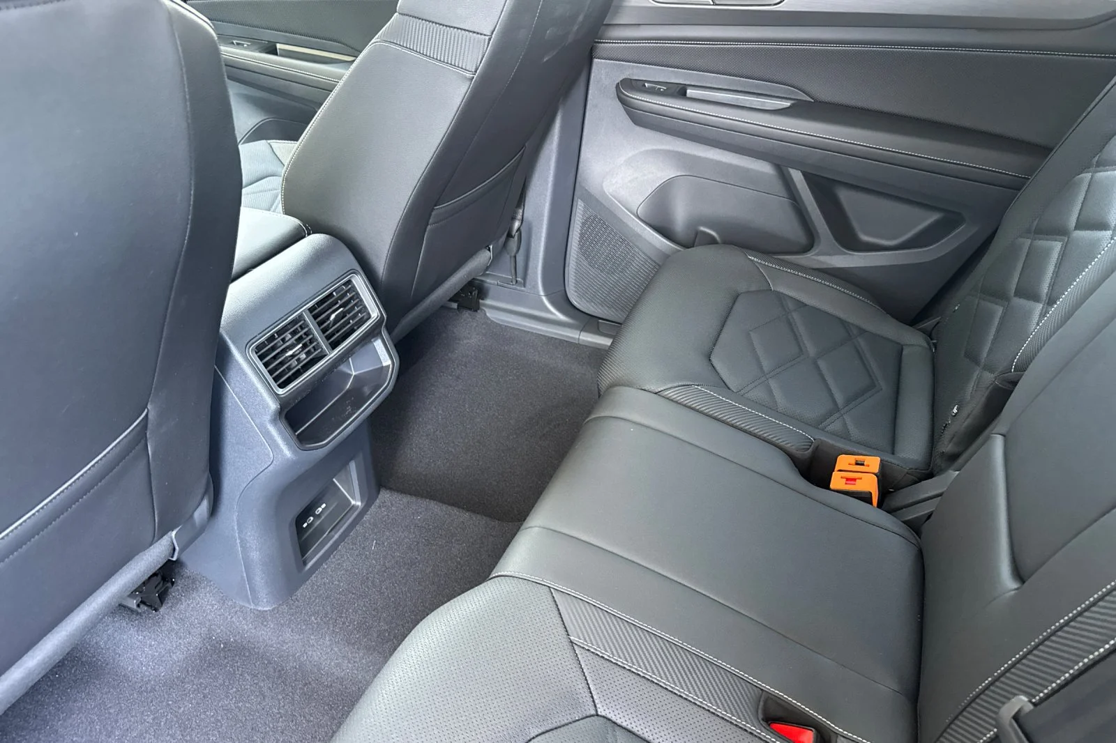 2026 Volkswagen Atlas Cross Sport SE - Photo 12