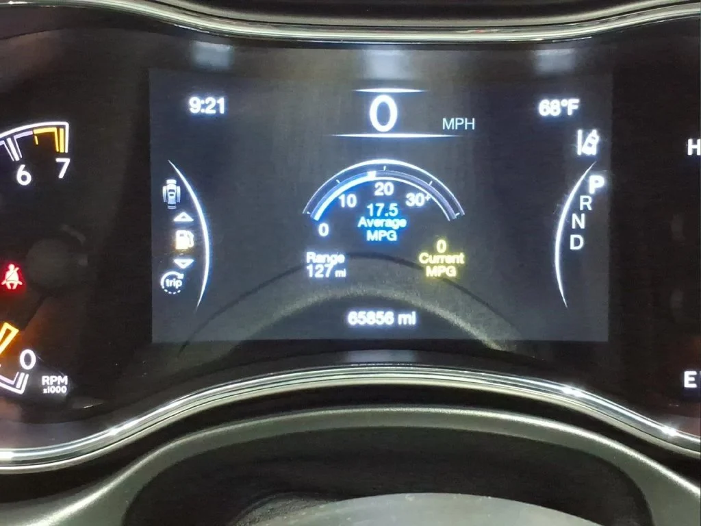 Certified Used 2021 Diamond Black Jeep Laredo X image 25