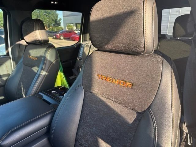 Used 2022 White Ford Tremor image 6
