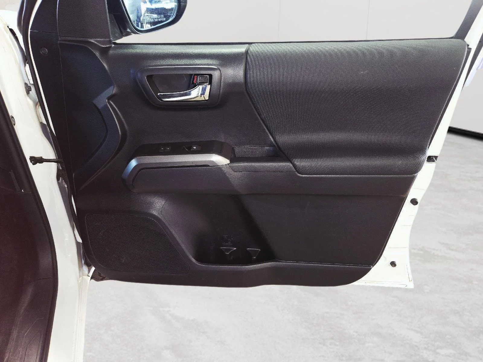 Used 2019 Super White Toyota TRD Off Road image 48
