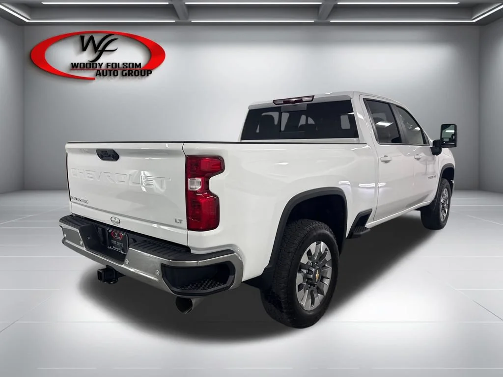New 2026 Summit White Chevrolet LT image 6