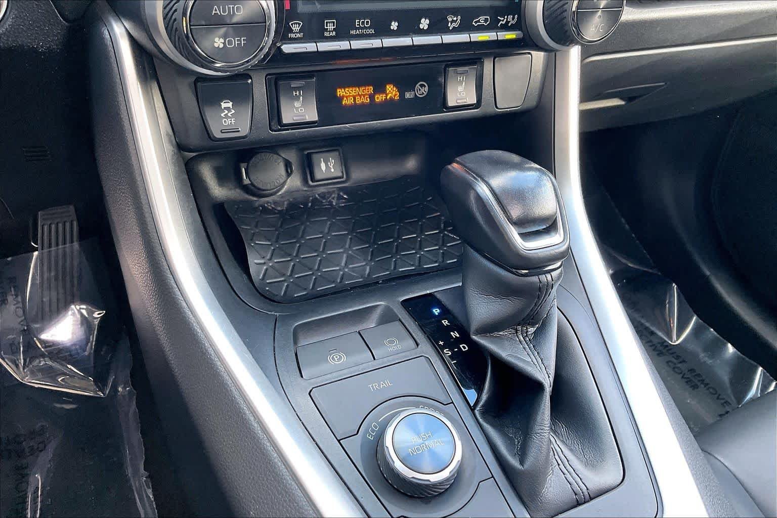 Used 2019 Silver Sky Metallic w/Black Roof Toyota Hybrid XSE image 36