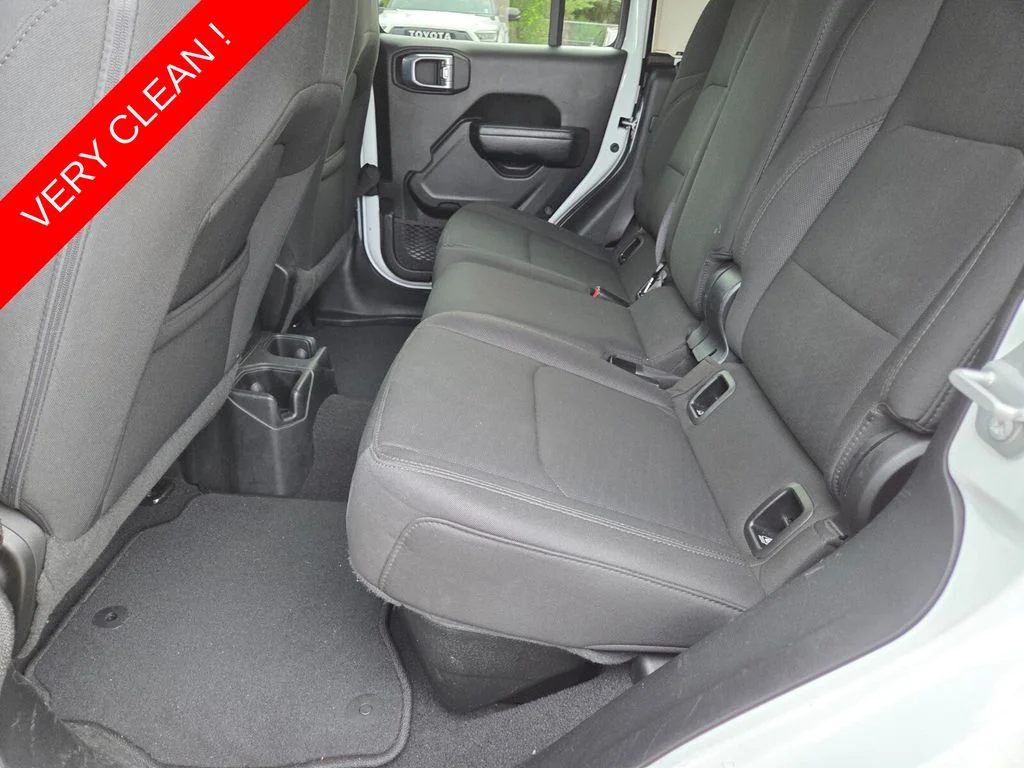 Used 2022 White Jeep Sport image 21
