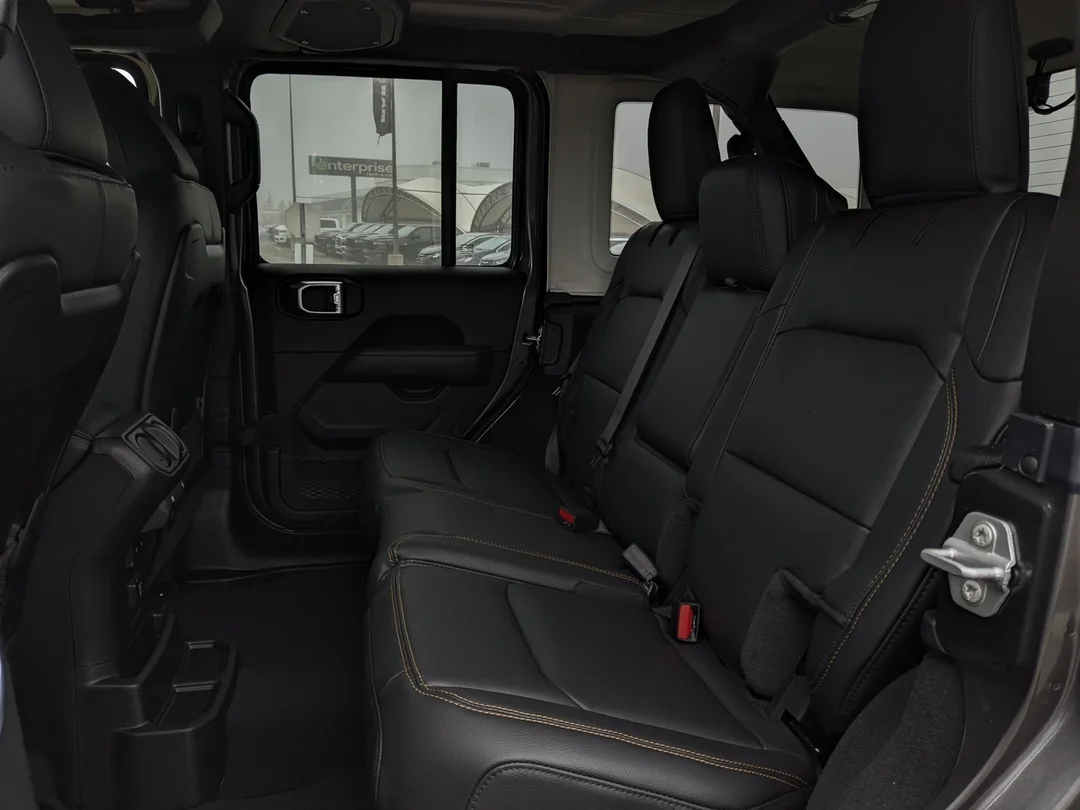 New 2026 Grey Jeep Sahara - - 4x4 - McKinley Leather - Body-Color Top - Power Seats - Remote Start & More! image 25