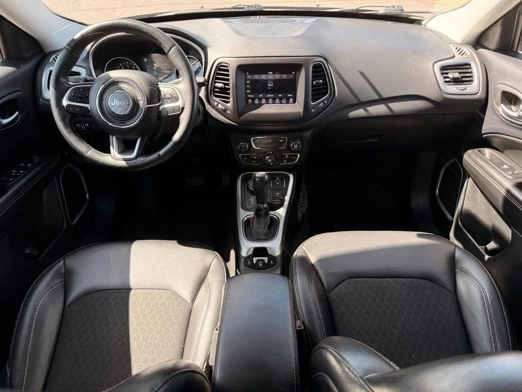 Used 2018 Diamond Black Jeep Latitude image 14