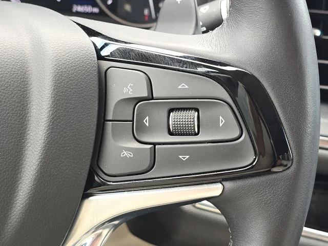 Used 2023 Green Buick Avenir image 43