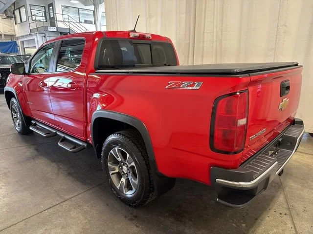 Used 2016 RED HOT Chevrolet 4WD Z71 image 6
